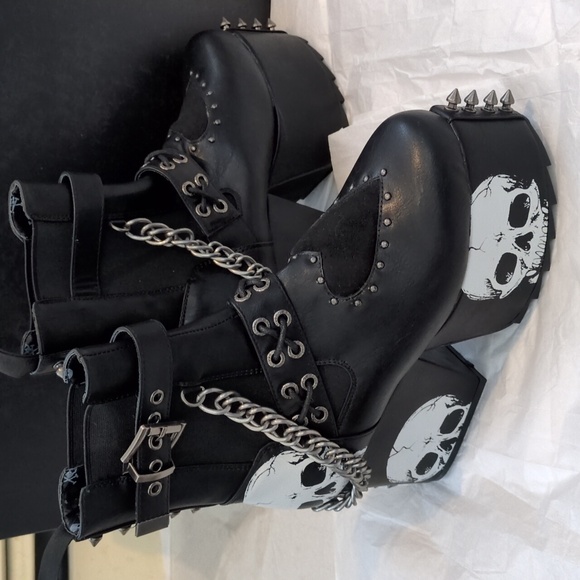 Seven Seas Platform Ankle Boots - Picture 11 of 15